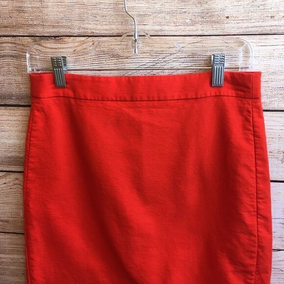 J CREW FACTORY PENCIL SKIRT WITH SCALLOPED HEM‎ - Picture 2 of 5
